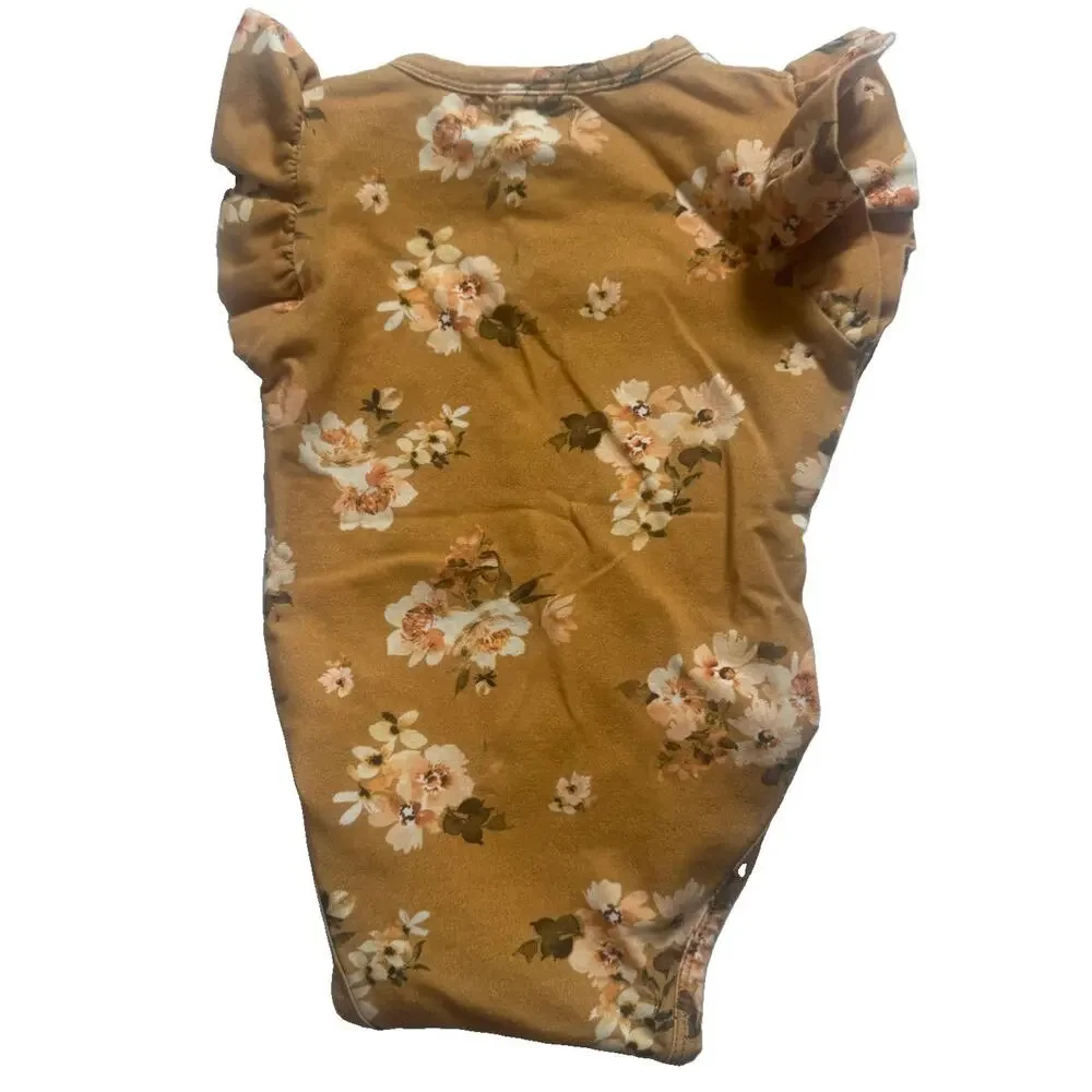 Snuggle Hunny Kids Organic Floral Bodysuit Lot 2 Size 0 6-12 Months Baby Girl
